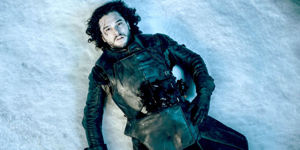 Jon Snow, interpretado por Kit Harington, na última cena da quinta temporada