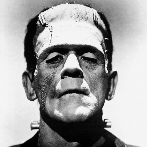 O monstro de Frankenstein, no filme de Boris Karloff