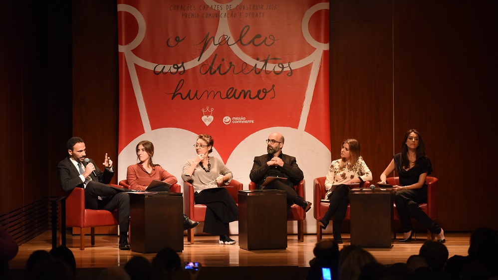 Diana Nicolau (actriz), Márcia (cantora e compositora), Olga Roriz (coreógrafa), Pedro Ribeiro (Comunicador, Diretor da Rádio Comercial) e Valter Hugo Mãe (escritor) marcaram presença no debate.
