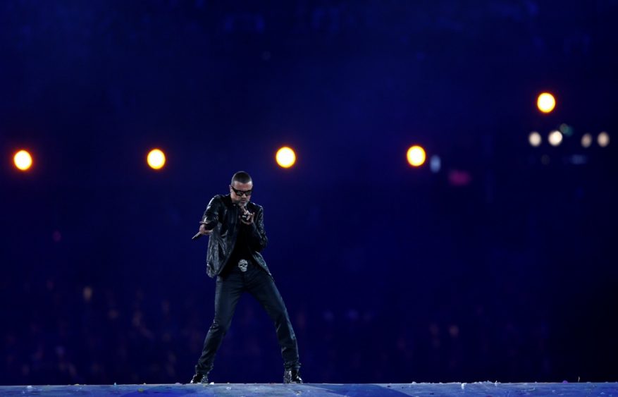 Singer George Michael performs during the closing ceremony of the London 2012 Olympic Games at the Olympic Stadium August 12, 2012.   REUTERS/Stefan Wermuth (BRITAIN  - Tags: SPORT OLYMPICS)   - RTR36SJ1