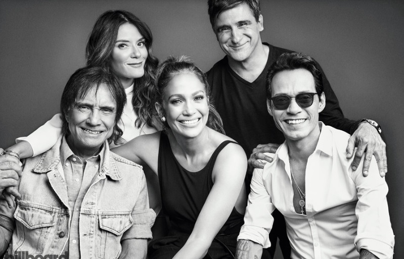 Roberto Carlos e Jennifer Lopez com a equipa que produziu o disco