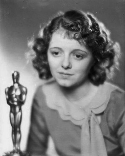 Janet Gaynor com o Óscar de melhor atriz, entregue em 1929