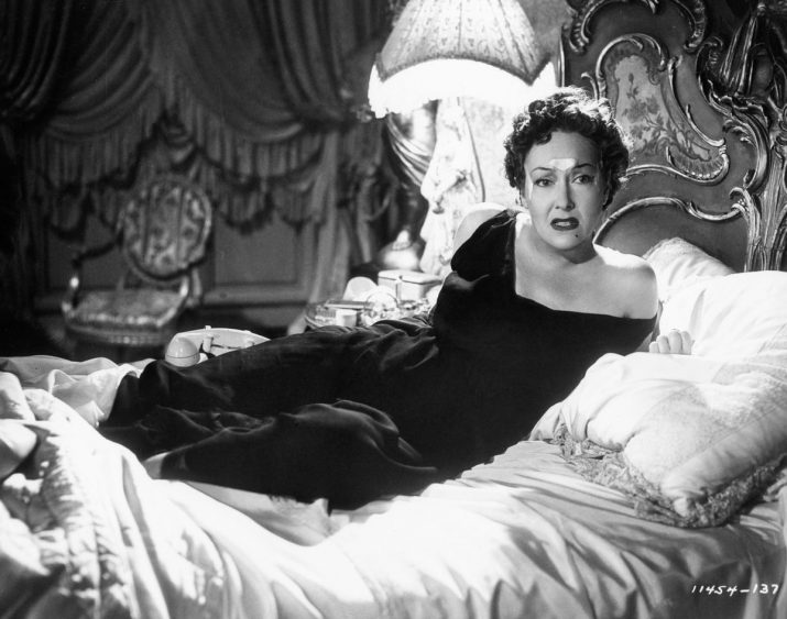 sunset-boulevard-norma-bed