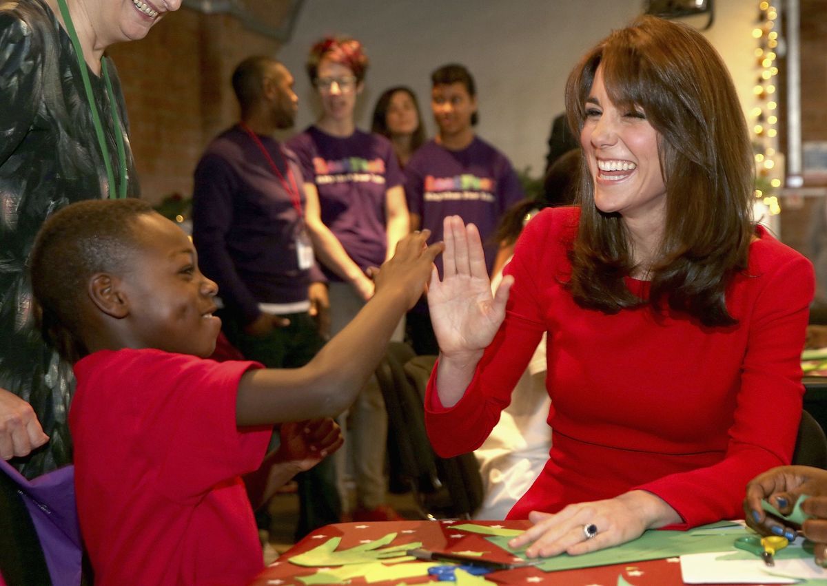 Kate Middleton foi a convidada de honra da festa de Natal do Anna Freud Centre, em Londres (REUTERS/Chris Jackson)