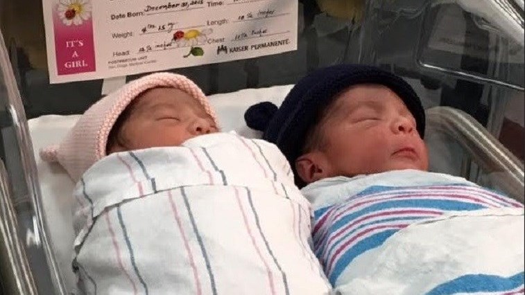 Os gémeos Jaelyn e Luis nasceram em anos diferentes
