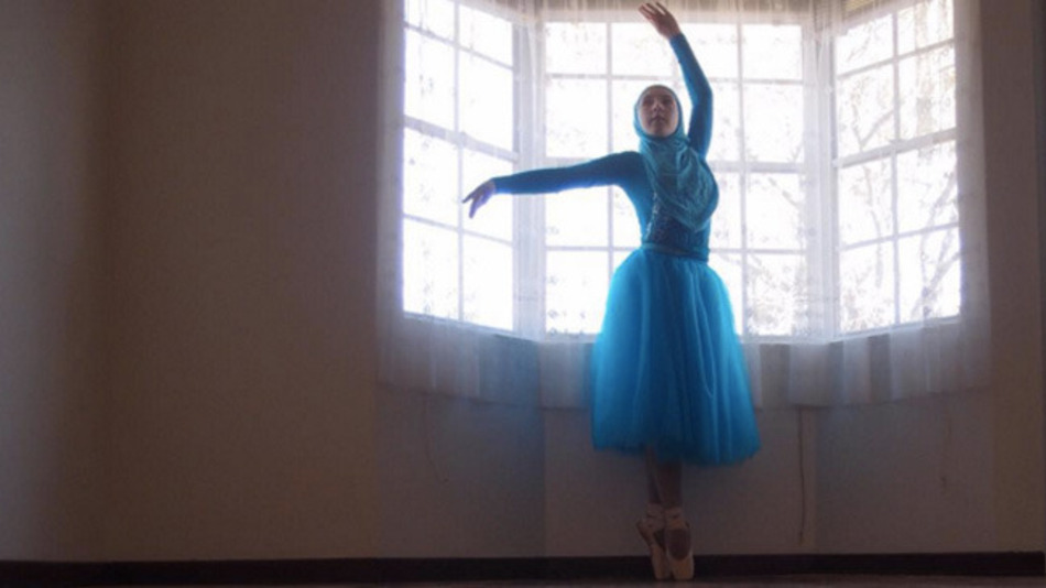 Adolescente quer levar o ballet a aceitar o hijab