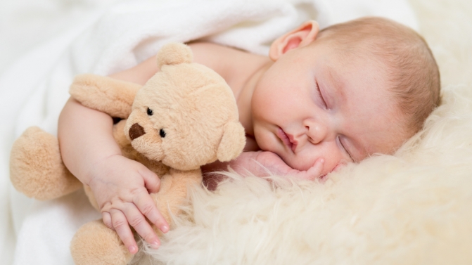 Não estimule demasiado o bebé, principalmente próximo à hora de dormir