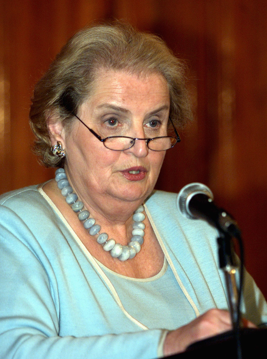SECRETARY OF STATE ALBRIGHT SPEAKS IN CHILE.