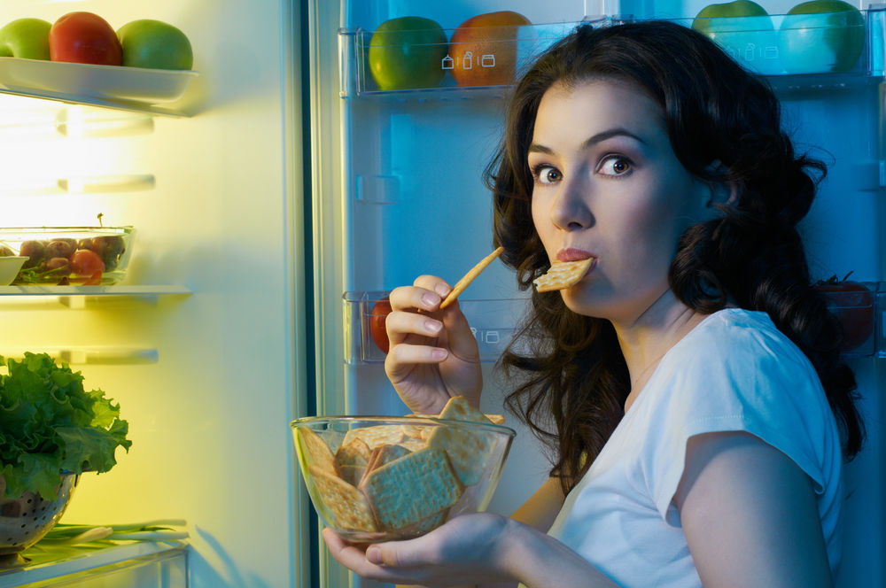 9 situações que nos fazem comer demais