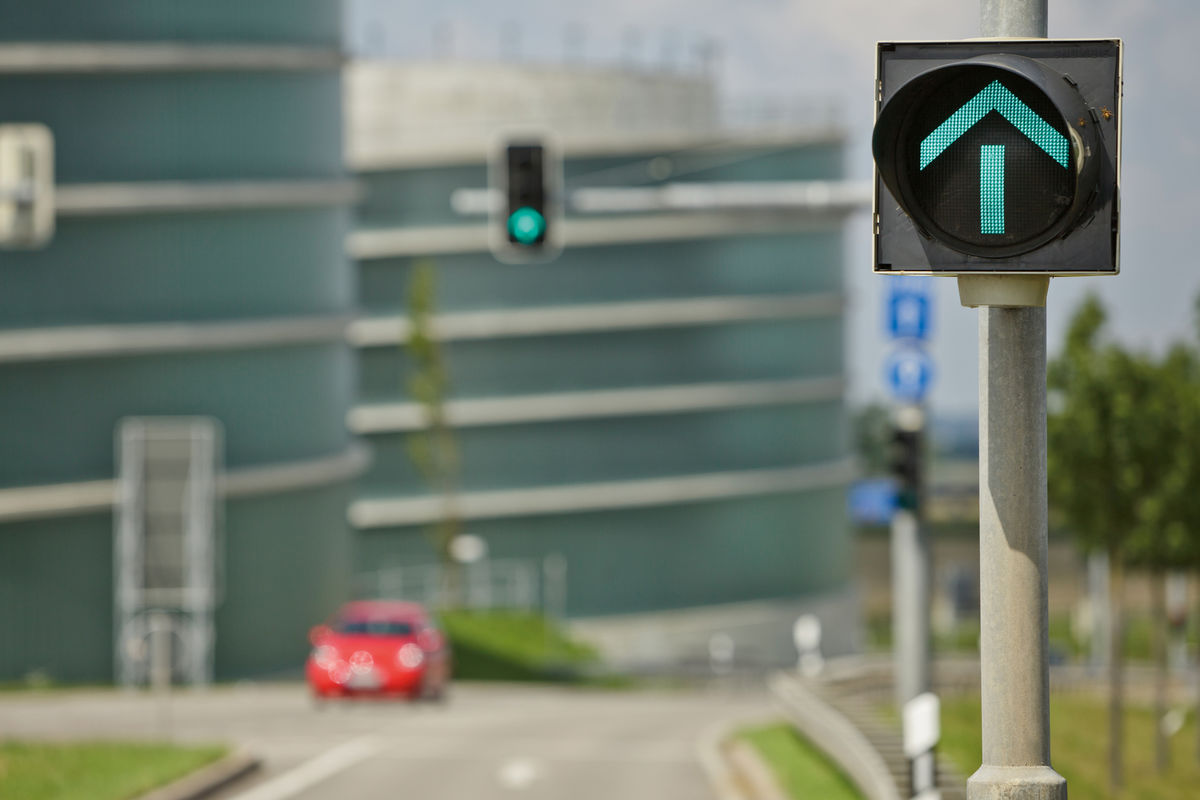 Mehr Effizienz dank intelligenter Verkehrstechnik / Greater efficiency thanks to intelligent traffic solutions