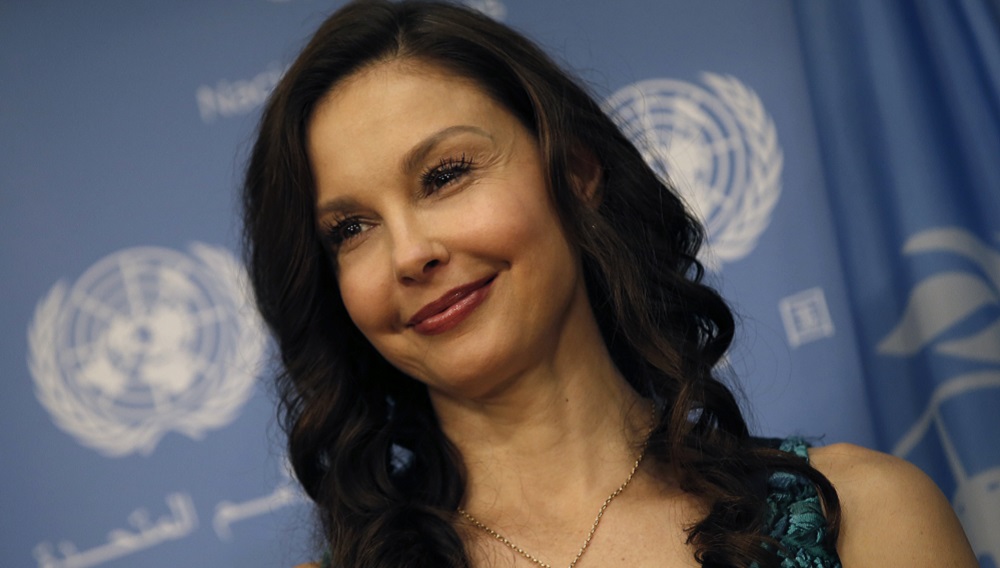 Ashley Judd tem duas licenciaturas: formou-se em Língua Francesa na Universidade de Harvard e em Administração Pública, na Kentucky Unversity.