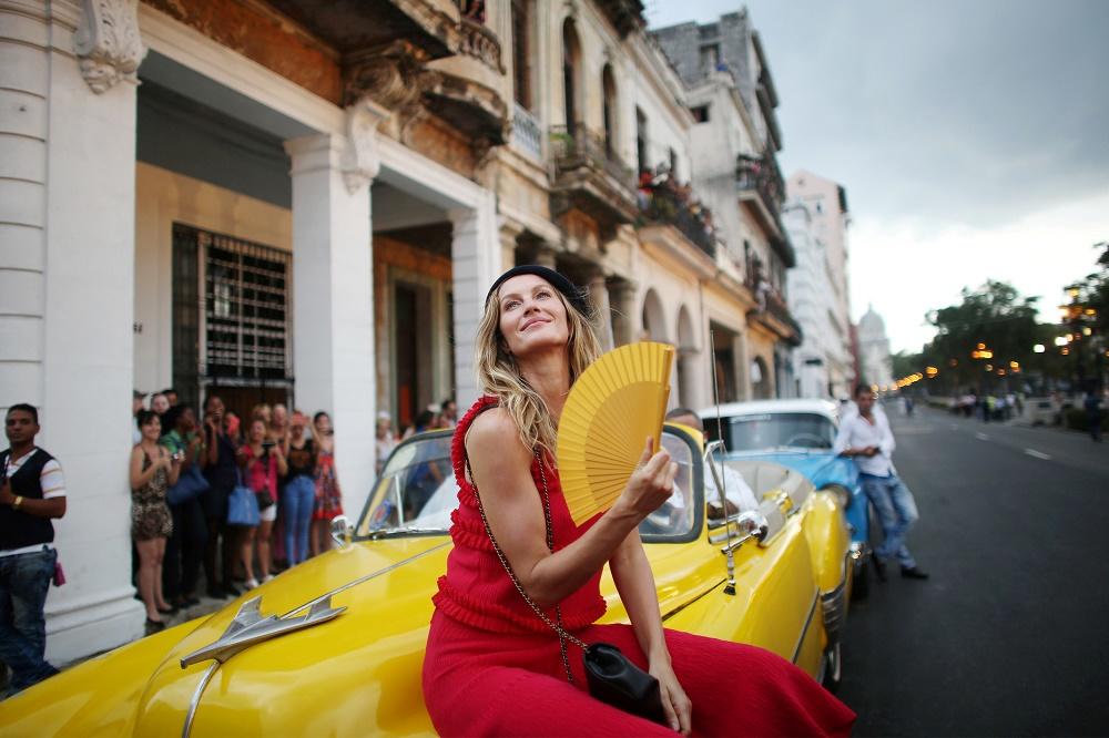 A modelo brasileira esteve em Cuba