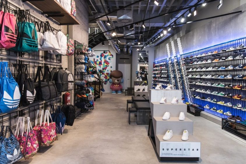 Sanción Desarmamiento Insustituible A nova loja da Adidas em Lisboa é a maior do País