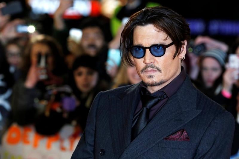 Johnny Depp tem 53 anos