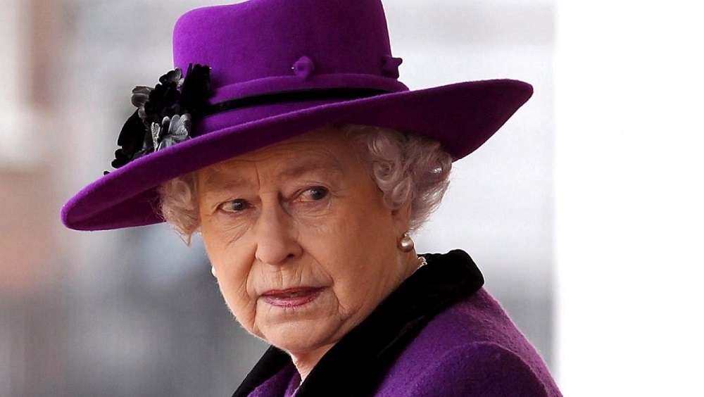 queen-elizabeth-ii-purple-hat