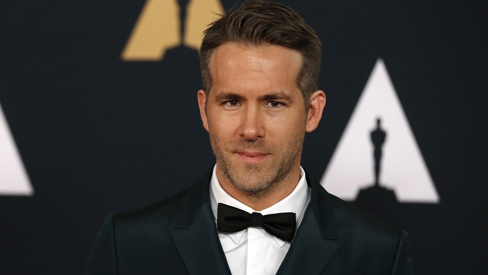 Actor Ryan Reynolds arrives at the 8th Annual Governors Awards in Los Angeles
