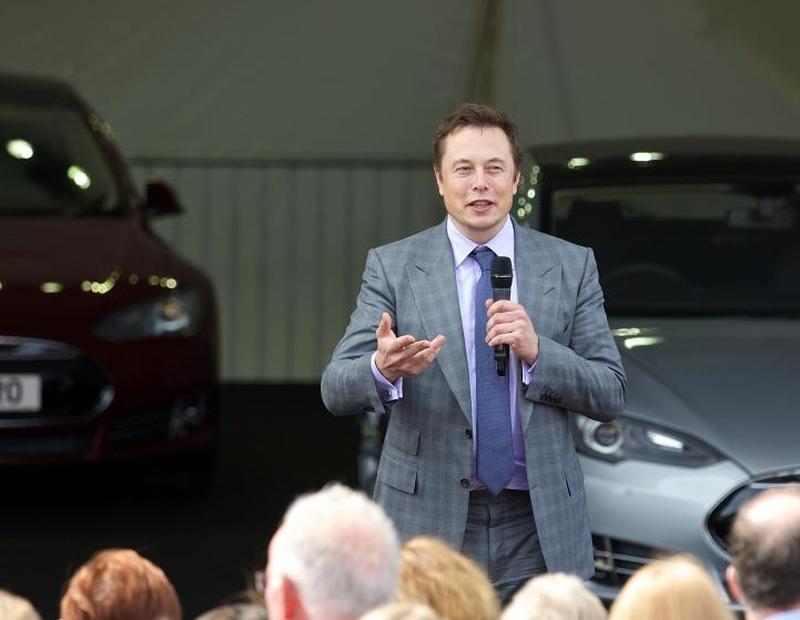 CEO-Elon-Musk-at-RHD-Delivery-Event-648f5c367f861ec1d60b9b28aee9c7c60b926bf5