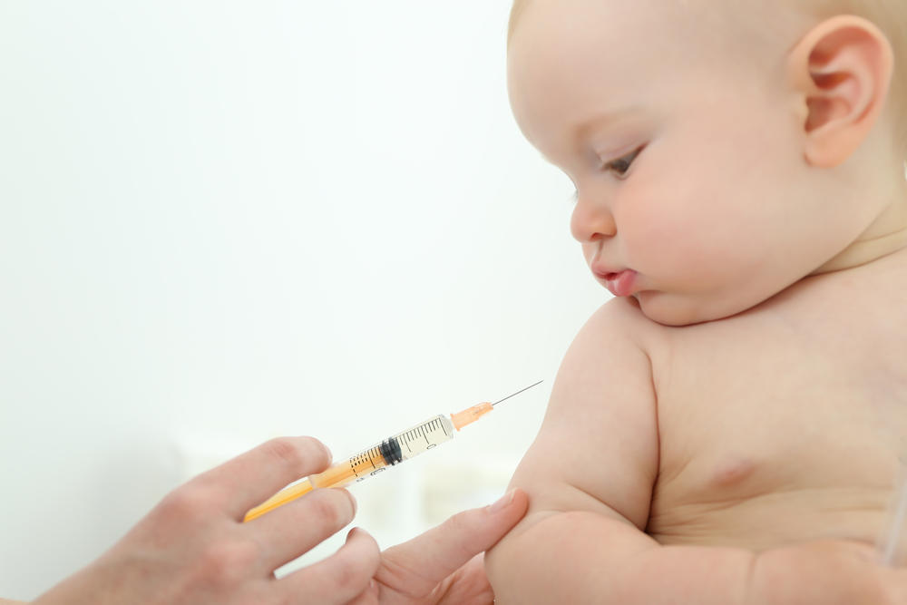 bebé vacina