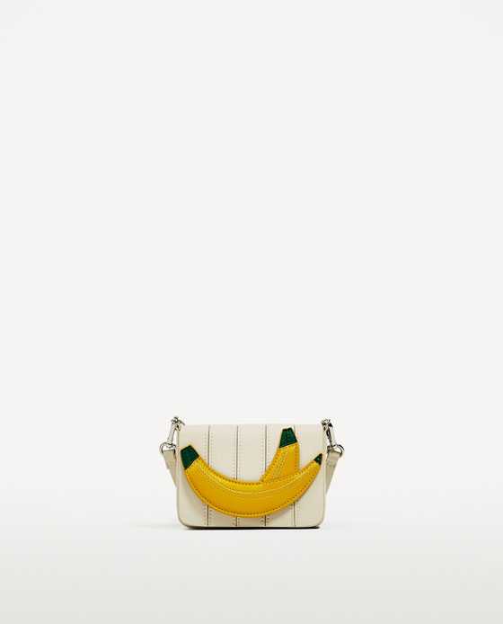 Mala de tiracolo pequena com banana, Zara, €17,95