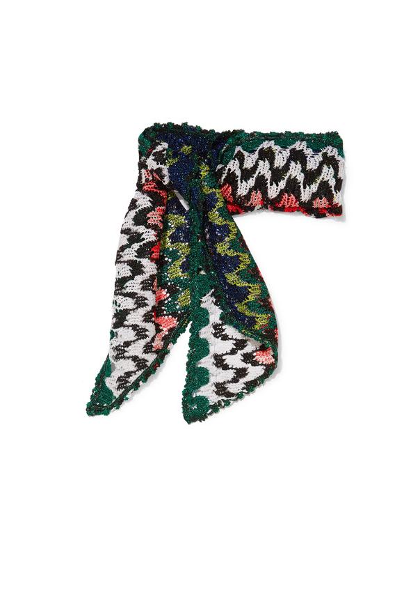 Metallic crochet-knit scarf Missoni, net a porter, €180 (rayon, cupro, poliester)