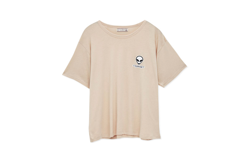 T-shirt-alien,-pul-and-bear,-€5,99
