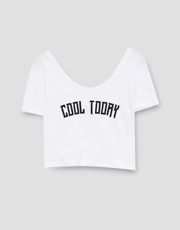 Crop top texto, Pull and Bear, €3,99