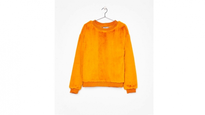 Sweater de pelo, Bershka, €19,99