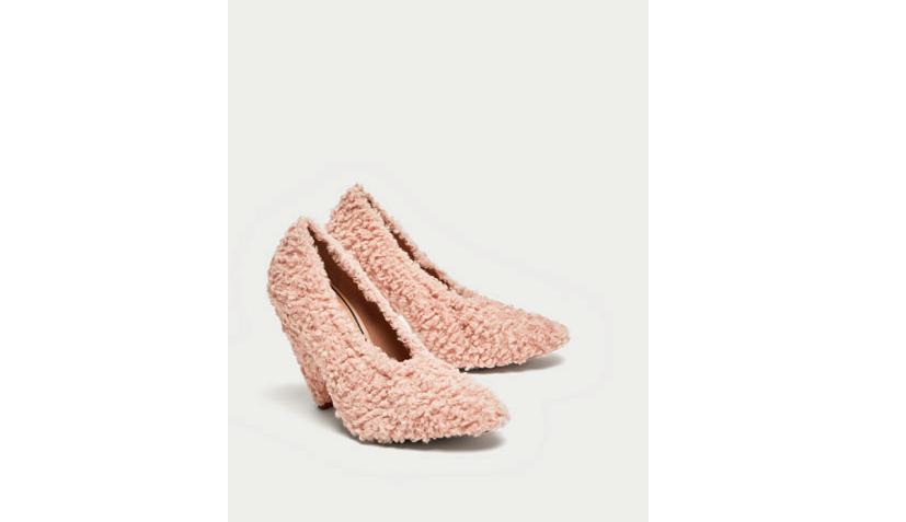 Sapato de salto alto efeito pelo, Zara, €39,95