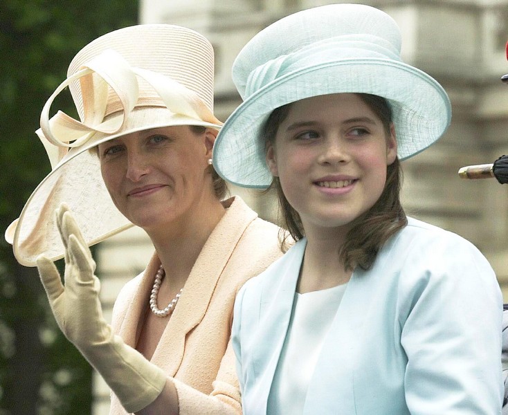 COUNTESS OF WESSEX AND PRINCESS EUGENIE RETURN TO BUCKINGHAM PALACE.