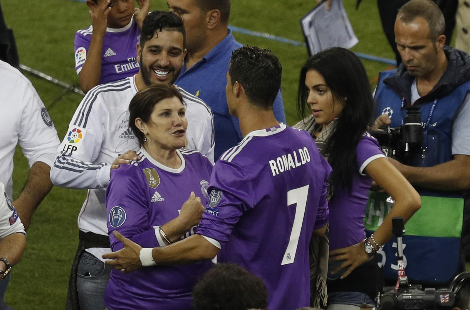 Real Madrid’s Cristiano Ronaldo celebrates his mum Dolores Aveiro and partner Georgina Rodriguez after winning the UEFA Champions League Final