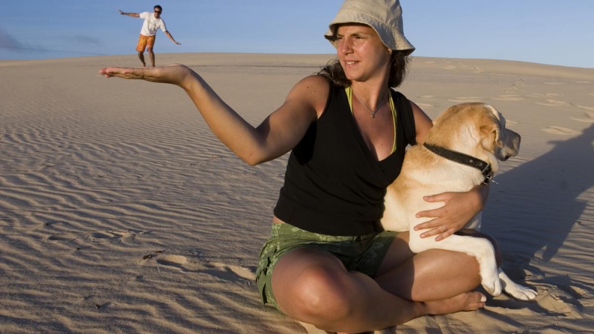 Nove jogos para se divertir na praia (sem raquetes, bolas ou cartas)