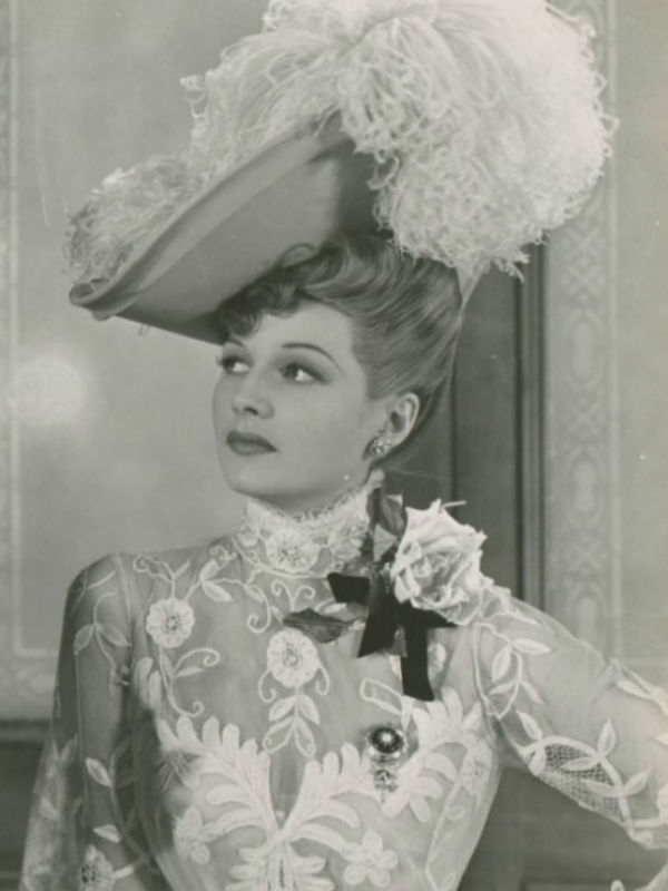 Rita Hayworth dama antiga