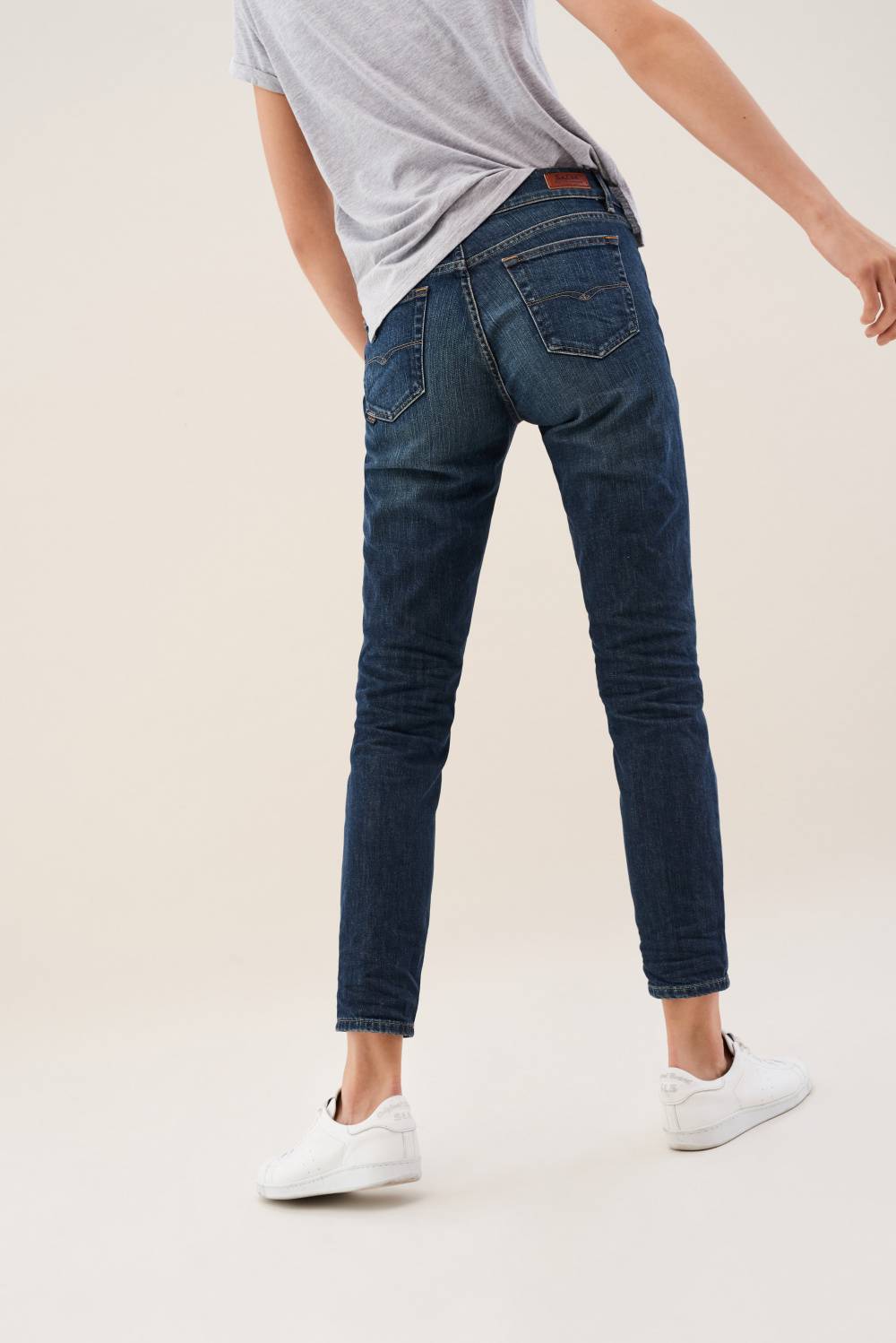 jeans slimming it escuros, Salsa €79,95_3