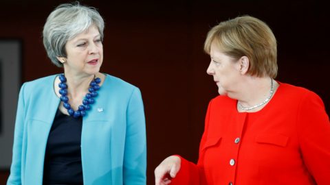 Theresa may e Angela Merkel