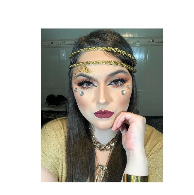 Instagram @makeup_ab_