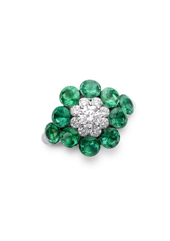 magical setting emerald & diamond ring 828216-1002_565_800