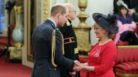 Príncipe William reconhece o trabalho feito por uma associação britânica contra a violência doméstica Twitter