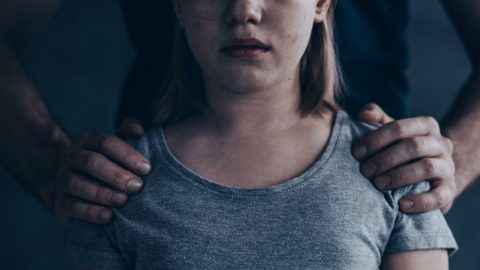 BE quer crianças que testemunham violência doméstica com estatuto de vítima