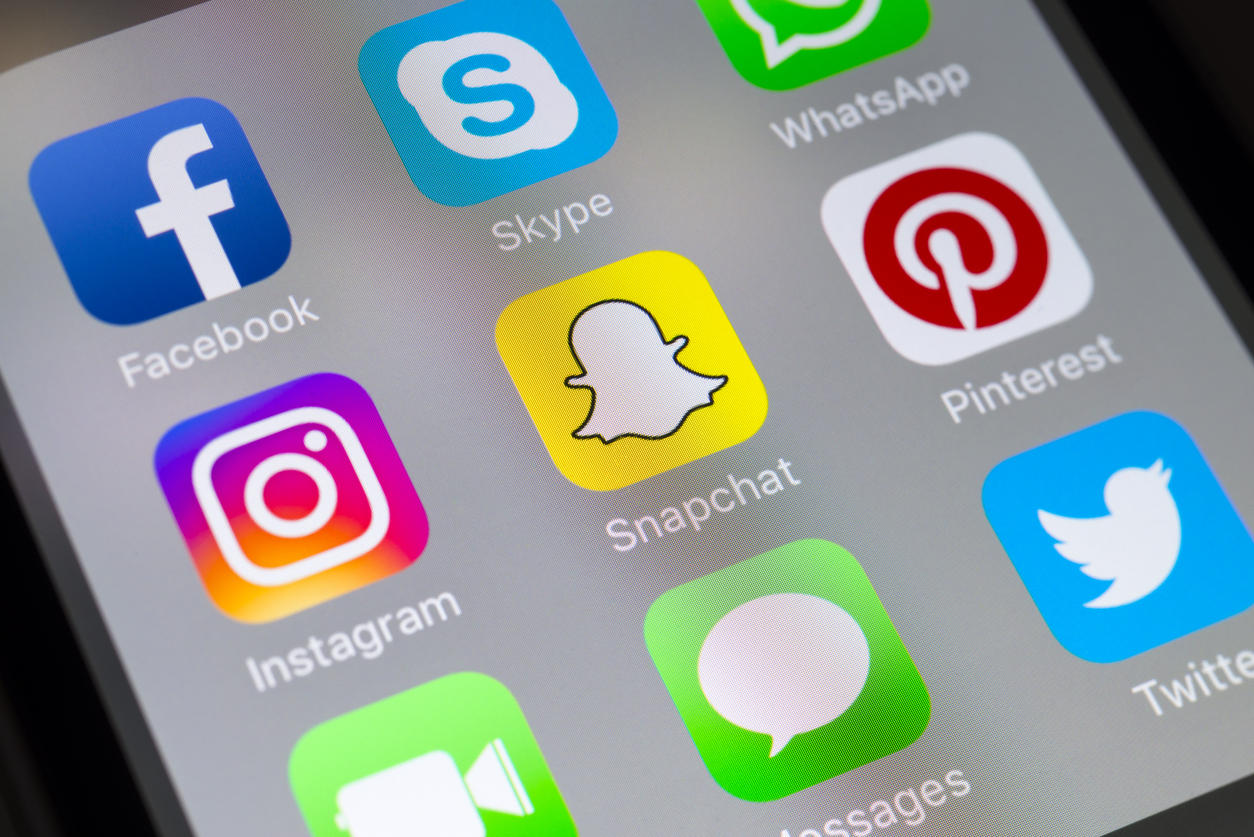 Snapchat, Instagram, Pintrest and other social media apps on cellphone