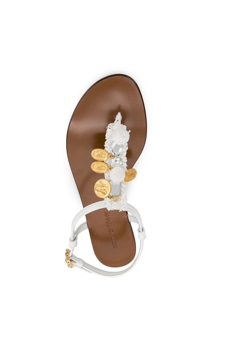 Dolce-&-Gabbana,-coin-embellished-sandals,-Farfetch,-antes-€675-agora-€405