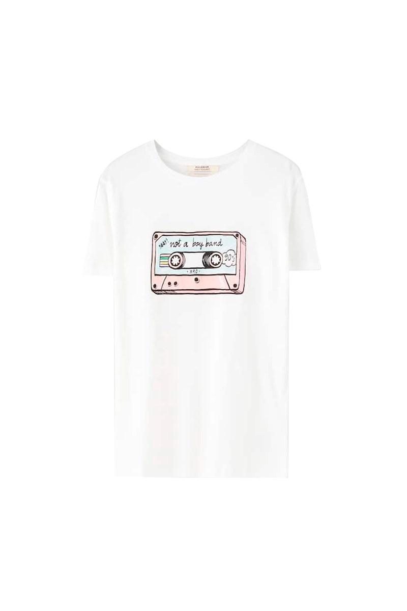 T-Shirt-com-ilustra+º+úo-de-faixa,-Pull&Bear,-Ôé¼4.99