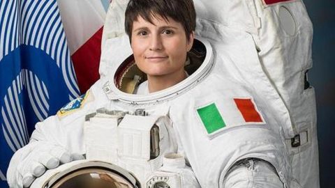 Samantha Cristoforetti agência espacial europeia EStação Espacial Internacional primeira mulher