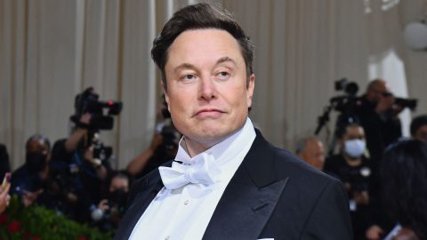 Elon Musk Hospedeira assédio sexual space x
