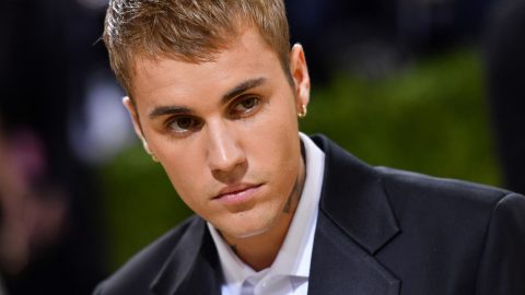 Justin Bieber Portugal cancelada tour concertos paralisia facial