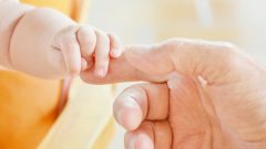 livcença parental obrigatória pais aumento 28 dias