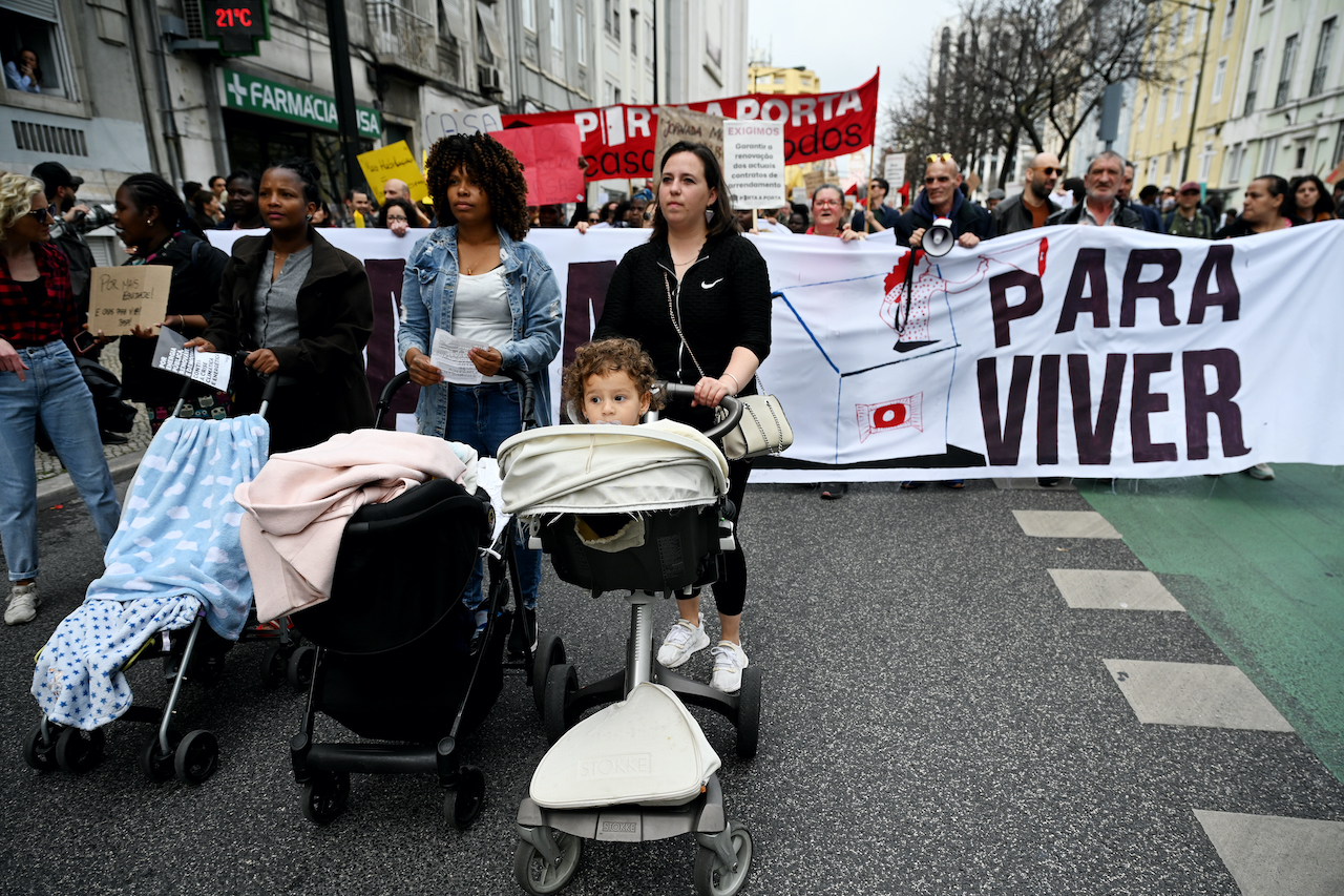 manifestação lisboa Casa para viver Portugal