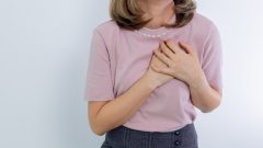 mulheres ataque cardíaco SCAD dissecção espontânea da artéria coronária estudo