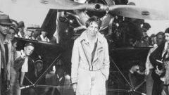 Amelia Earhart primeira mulher cruzar atlântico destroços